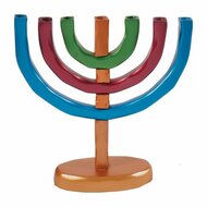 Menorah van nikkel in vrolijke kleuren van Yair Emanuel